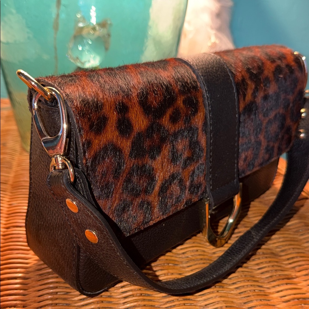 Divina Firenze Made in Italy Calf hair Leopard print Crossbody bag NWOT - Picture 2 of 7
